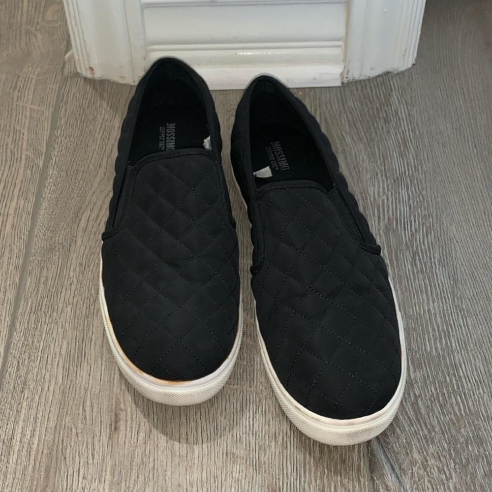 mossimo supply co black slip ons